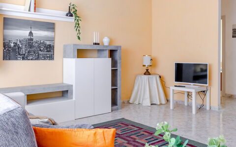 Maison Loreto: Building, Table, Property, Furniture, Interior Design, Wood, Comfort, Computer Desk, House, Orange