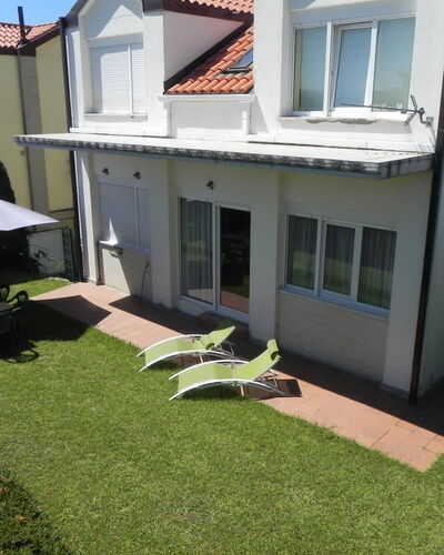 La Joya: Window, Building, Land Lot, Shade, Plant, Urban Design, Grass, Siding, Real Estate