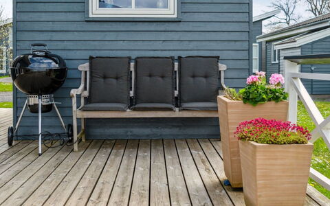 Melin - 2.8Km from the Sea: Wood, Roof, Architecture, Home, House, Cottage, Siding, Hardwood, Slope, Estate