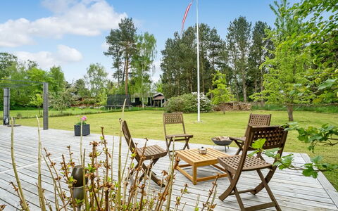 Ginie - 600M from the Sea: Roof, House, Home, Cottage, Door, Siding, Deck, Porch, Plank, Hardwood
