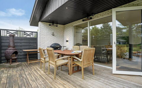 Ginie - 600M from the Sea: Roof, House, Home, Cottage, Door, Siding, Deck, Porch, Plank, Hardwood