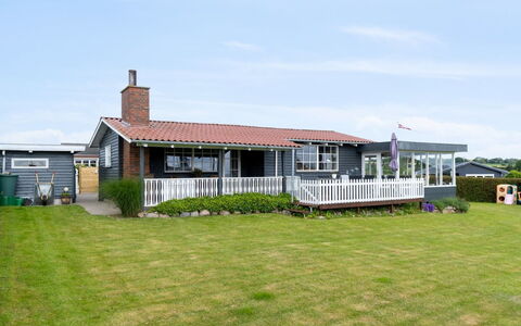 Diddi - 170M from the Sea: Wood, Home, Porch, Deck, Hardwood, Roof, Wood Stain, Wood Flooring, Eco Hotel