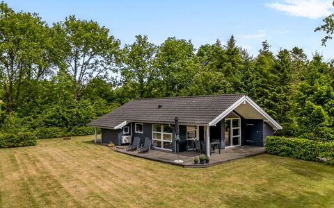 Jette - 30Km from the Sea: Home, Cottage, Porch, Hardwood, Siding, Deck, Shade, Plank, Estate, Garden Buildings