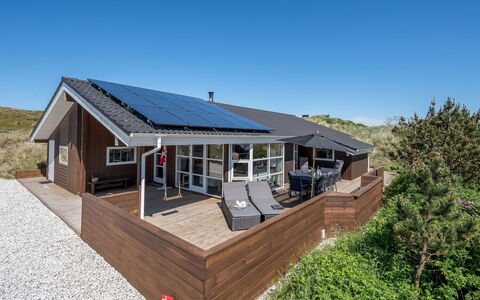 Aurore - 700M from the Sea