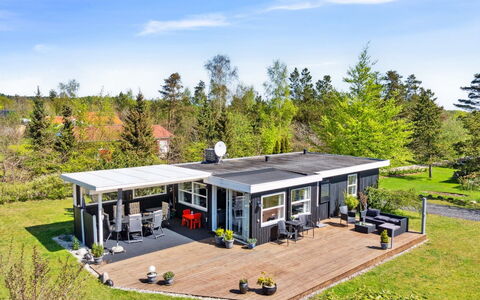 Ønd - 600M from the Sea: Furniture, Interior Design, Flooring, Floor, Ceiling, Room, Chair, Table, Apartment, Kitchen & Dining Room Table