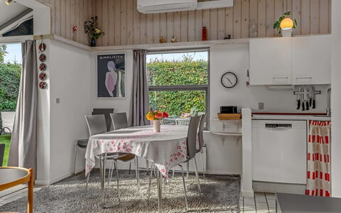 Milrid - 100M from the Sea: Furniture, Interior Design, Flooring, Ceiling, Wood, Kitchen, Floor, Room, Light Fixture, Lighting