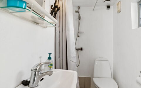 Milrid - 100M from the Sea: Plumbing Fixture, Wall, Bathroom Sink, Interior Design, Sink, Bathroom, Flooring, Floor, Toilet, Tap