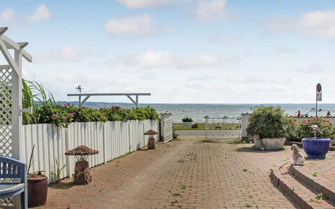 Michel - 25M from the Sea: Sky, Cloud, Sea, Shade, Flowerpot, Coast, Ocean, Walkway, Houseplant, Outdoor Furniture