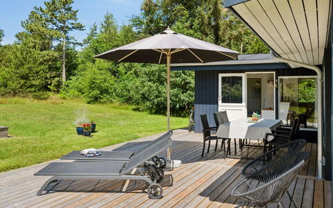 Aleta - 600M from the Sea: House, Home, Door, Roof, Cottage, Estate, Garden, Shade, Siding, Yard