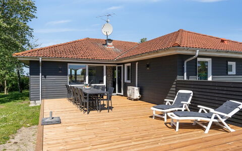 Eunice - 850M from the Sea: Thatching, Cottage, House, Roof, Home, Farmhouse, Hut, Estate, Village