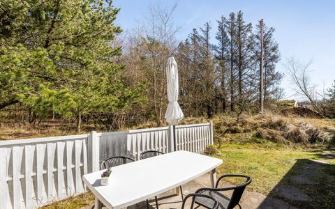 Bedri - 150M from the Sea: Grass, Grassland, Land Lot, Cottage, Rural Area, Meadow, Garden Buildings, Garden, Shed