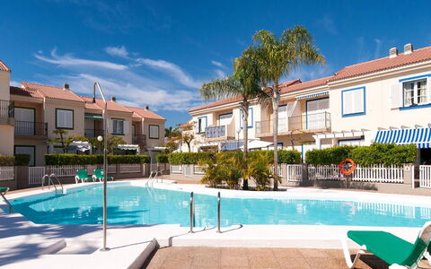 Marina Port 15: Water, Plant, Sky, Property, Window, Swimming Pool, Building, Cloud, Blue, Azure