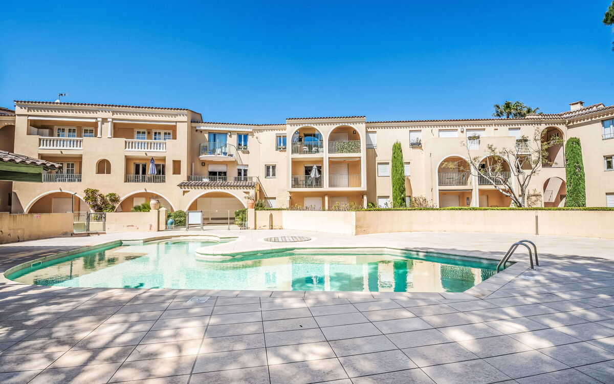 Accommodation:&nbsp;Caesar Domus 170.8