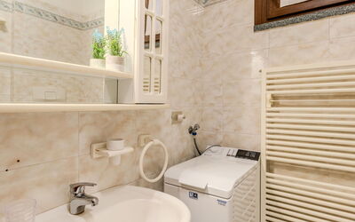 Accommodation:&nbsp;Anna 667.2