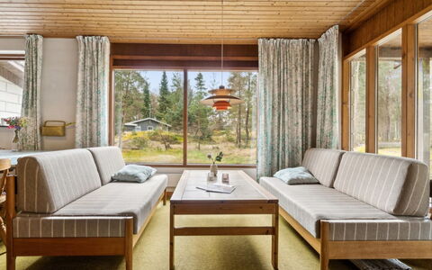 Awa - 800M from the Sea: Interior Design, Furniture, Wood, Flooring, Floor, Ceiling, Home, Living Room, Couch, Room