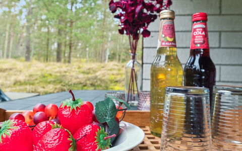 Awa - 800M from the Sea: Tableware, Food, Fruit, Drinkware, Ingredient, Produce, Natural Foods