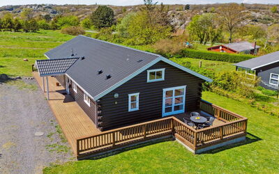 Hjalmar - 400M from the Sea