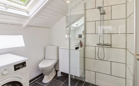 Jaakob - 30Km from the Sea: Flooring, Plumbing Fixture, Floor, Interior Design, Bathroom, Ceiling, Plumbing, Sink, Tap, Toilet