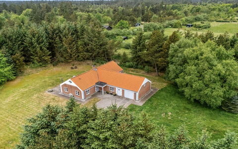 Marlise - 2.5Km from the Sea: House, Home, Roof, Residential Area, Cottage, Estate, Farmhouse, Lawn, Landscaping, Siding