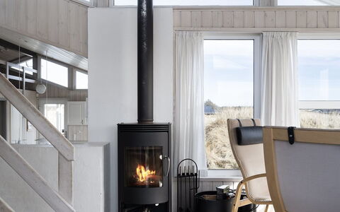 Merta - 150M from the Sea: Hearth, Wood-Burning Stove, Floor, Living Room, Fireplace, Chimney, Hardwood, Natural Material, Home Appliance, Wood Stain
