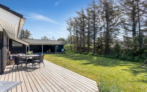 Everd - 300M from the Sea: Grass, Grassland, Landscape, Ecoregion, Plain, Plant Community, Land Lot, Outdoor Furniture, Prairie, Shrubland