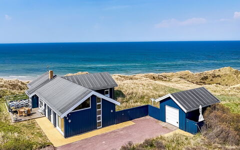 Aster - 150M from the Sea: Grass, Grassland, Land Lot, Cottage, Rural Area, Meadow, Garden Buildings, Garden, Shed