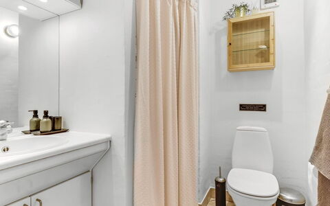 Aster - 150M from the Sea: Toilet Seat, Wall, Toilet, Plumbing Fixture, Bathroom, Interior Design, Flooring, Floor, Plumbing, Sink