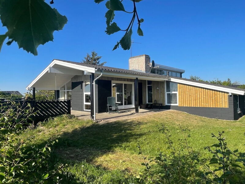Hansen - 600M from the Sea