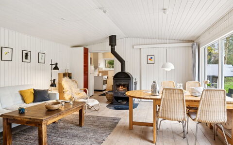 Karl - 4Km from the Sea: Wood, Interior Design, Ceiling, Furniture, Flooring, Living Room, Floor, Home, Room, Couch