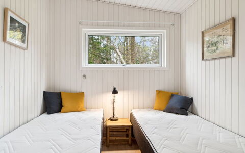 Karl - 4Km from the Sea: Wood, Flooring, Floor, Interior Design, Ceiling, Bedroom, Room, Wood Flooring, Hardwood, Bed