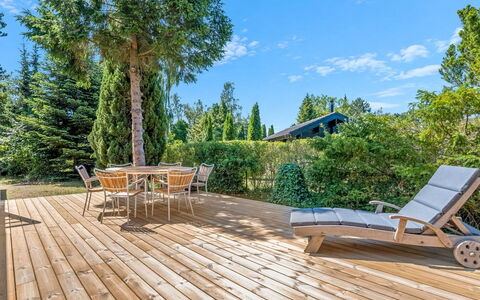 Synnöve - 350M from the Sea: Wood, Wood Flooring, Outdoor Furniture, Hardwood, Deck, Plank, Shade, Garden, Eco Hotel, Wood Stain