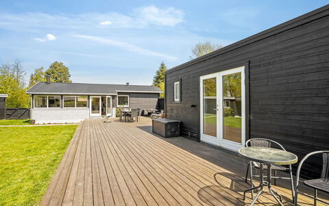 Selve - 600M from the Sea: Wood, Home, Porch, Deck, Hardwood, Roof, Wood Stain, Wood Flooring, Eco Hotel
