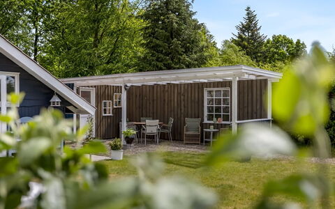 Fenna - 30Km from the Sea: Grass, Grassland, Landscape, Ecoregion, Plain, Plant Community, Land Lot, Outdoor Furniture, Prairie, Shrubland
