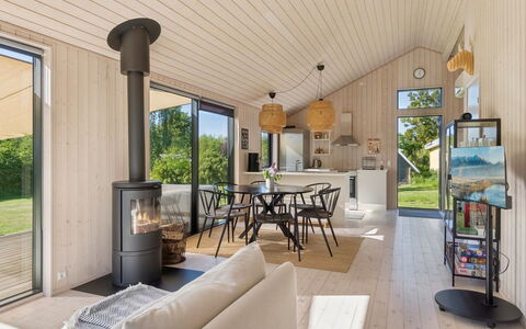 Cita - 350M from the Sea: Wood, Flooring, Home, Wood Flooring, Porch, Hardwood, Cottage, Wood Stain, Deck, Kitchen & Dining Room Table