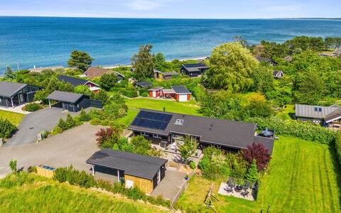 Tuulikki - 100M from the Sea: Mountainous Landforms, Mountain, Hill, Mountain Range, Hill Station, Human Settlement, Urban Design, Alps, Valley, Summit