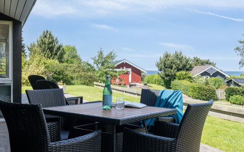 Tuulikki - 100M from the Sea: Mountainous Landforms, Mountain, Hill, Mountain Range, Hill Station, Human Settlement, Urban Design, Alps, Valley, Summit