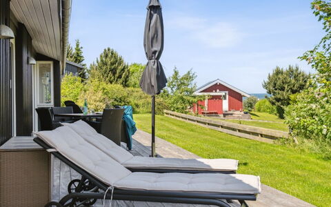 Tuulikki - 100M from the Sea: Mountainous Landforms, Mountain, Hill, Mountain Range, Hill Station, Human Settlement, Urban Design, Alps, Valley, Summit
