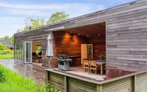 Zezilie - 500M from the Sea: Roof, Cottage, Home, Shade, Siding, Farmhouse, Porch, Outdoor Structure, Garden Buildings