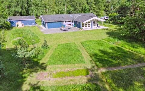 Launo - 1.1Km to the Fjord: Estate, Shade, Driveway, Farmhouse