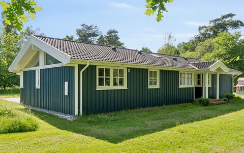 Launo - 1.1Km to the Fjord: Estate, Shade, Driveway, Farmhouse
