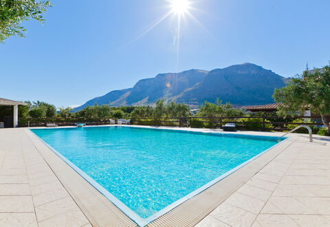 Villa Castellammare: Water, Sky, Daytime, Property, Swimming Pool, Plant, Azure, Tree, Rectangle, Body Of Water