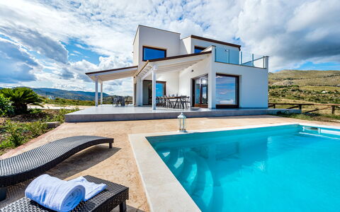 Villa Azzurra: Cloud, Sky, Water, Property, Azure, Blue, Swimming Pool, Plant, Architecture, Building