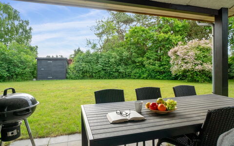 Dorreth - 3.2Km from the Sea: Roof, Cottage, Home, Shade, Siding, Farmhouse, Porch, Outdoor Structure, Garden Buildings
