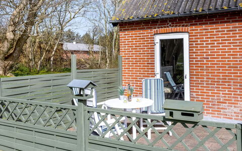 Kerrin - 1Km from the Sea: Furniture, Interior Design, Chair, Flooring, Table, Resort, Floor, Ceiling, Room, Eco Hotel
