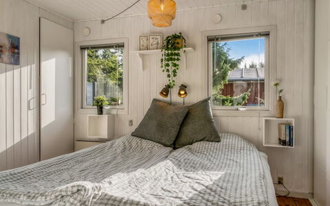 Bosse - from the Sea: Wood, Interior Design, Bedroom, Flooring, Floor, Ceiling, Bed, Bedding, Bed Frame, Bed Sheet
