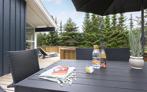 Ingwin - from the Sea: House, Roof, Home, Cottage, Shed, Garden Buildings, Siding, Yard, Log Cabin, Hut
