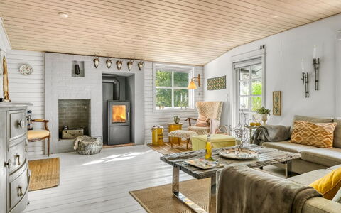 Ellinore - from the Sea: Interior Design, Flooring, Wood, Ceiling, Furniture, Living Room, Couch, Floor, Lighting, Wood Flooring