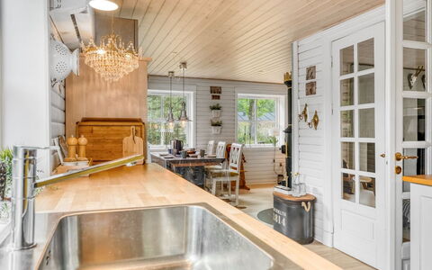 Ellinore - from the Sea: Wood, Flooring, Interior Design, Ceiling, Countertop, Kitchen, Floor, Furniture, Wood Flooring, Light Fixture