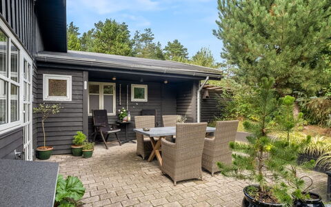 Ellinore - from the Sea: Roof, House, Home, Cottage, Siding, Estate, Driveway, Garden Buildings, Yard, Shed
