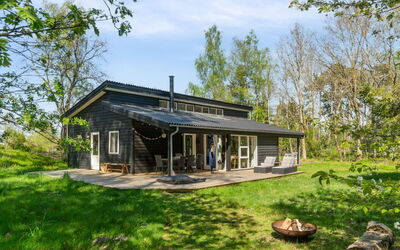 Ilsebeth - 250M from the Sea